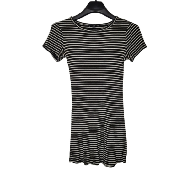 Brandy Melville Dresses & Skirts - Brandy Melville Short Sleeved Black and White Striped Dress